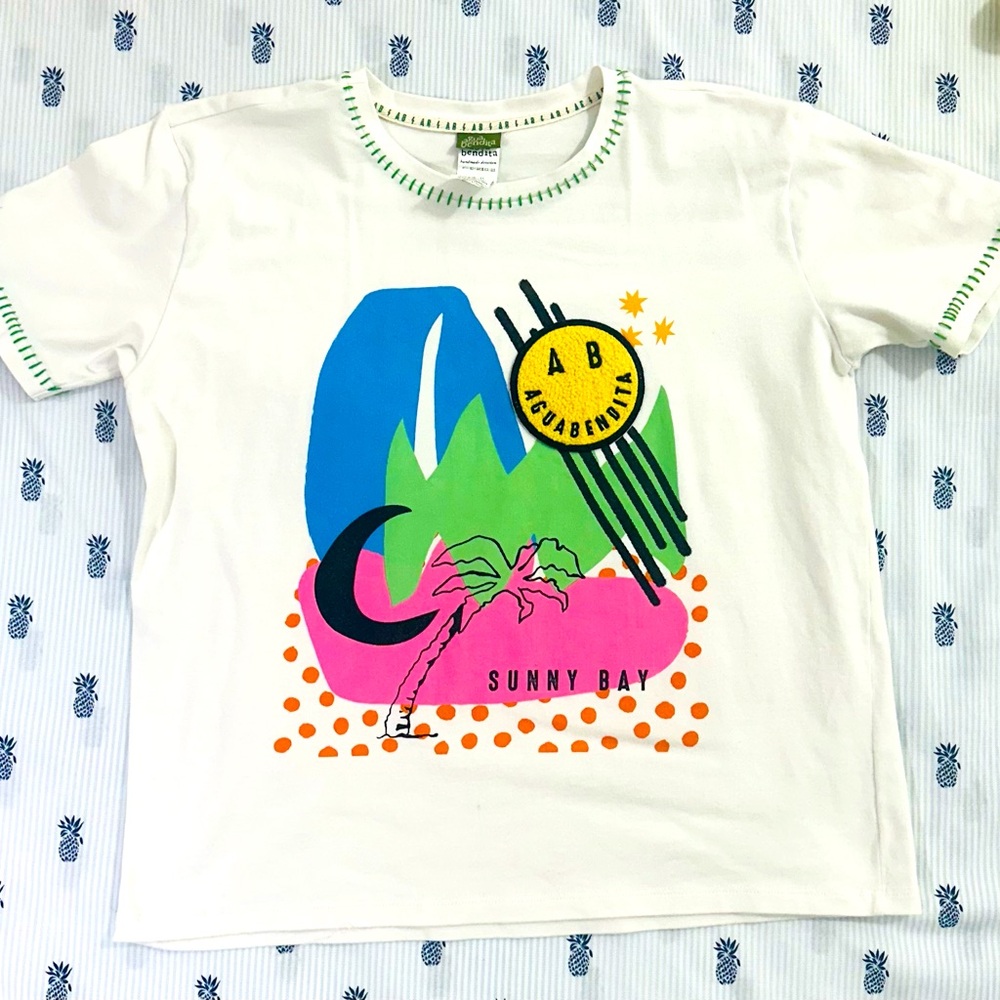Agua bendita girls tshirt size 12 excellent condition!!!